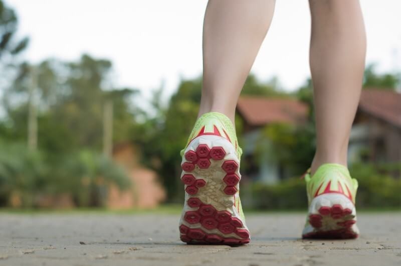 Scientists Say a Small Walking Change Could Save Your Knees From Arthritis