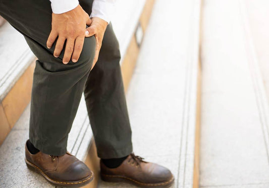 Knee Pain Going Down Stairs? Here’s What You Need To Know and Top Tips to Beat It - Zanskar